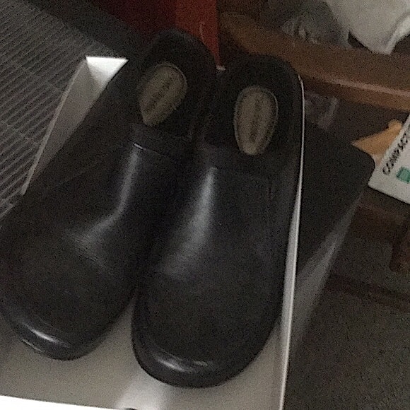 Hush Puppy Shoe 9.5 black leather - Picture 2 of 3